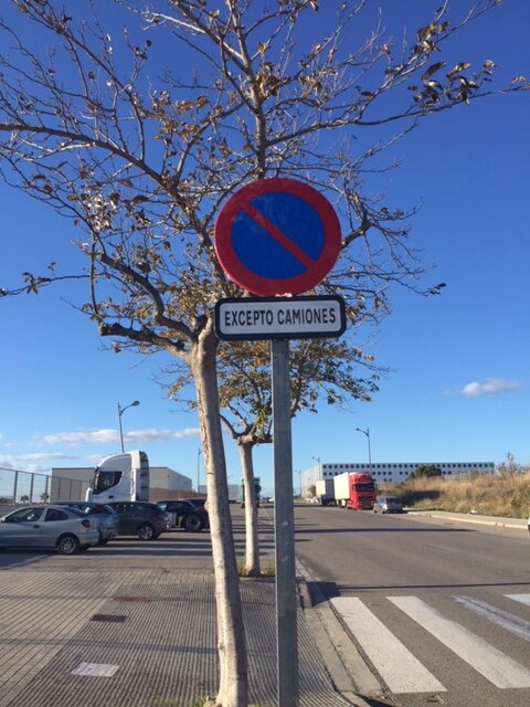 estacionamiento vehículos pesados